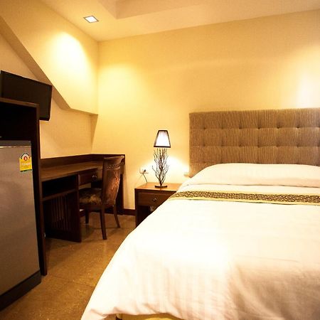 แอท โฮม แอท เชียงใหม่ Hotel ภายนอก รูปภาพ