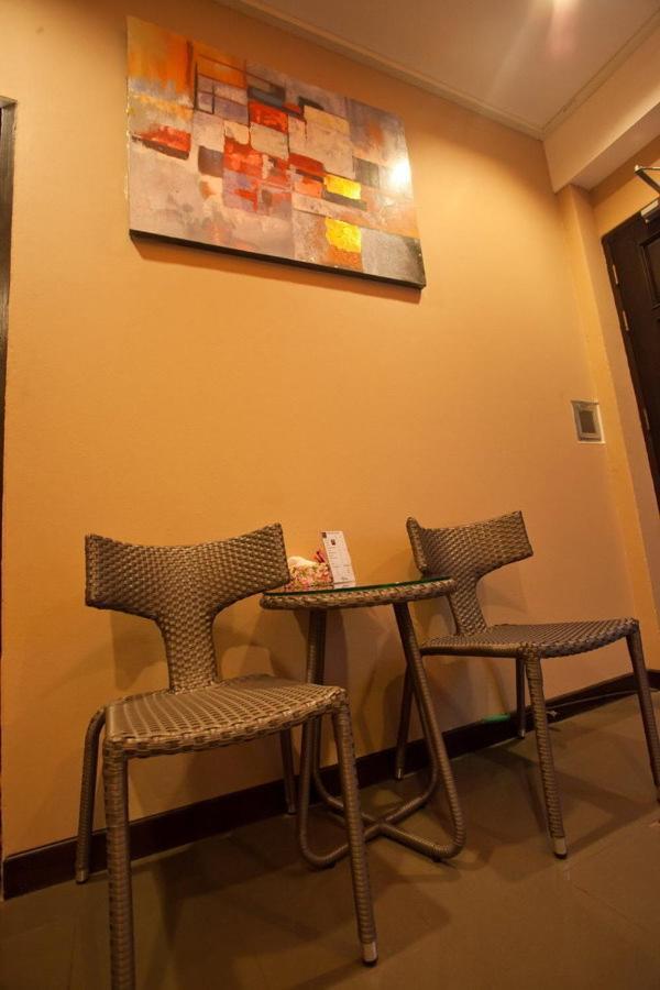 แอท โฮม แอท เชียงใหม่ Hotel ภายนอก รูปภาพ