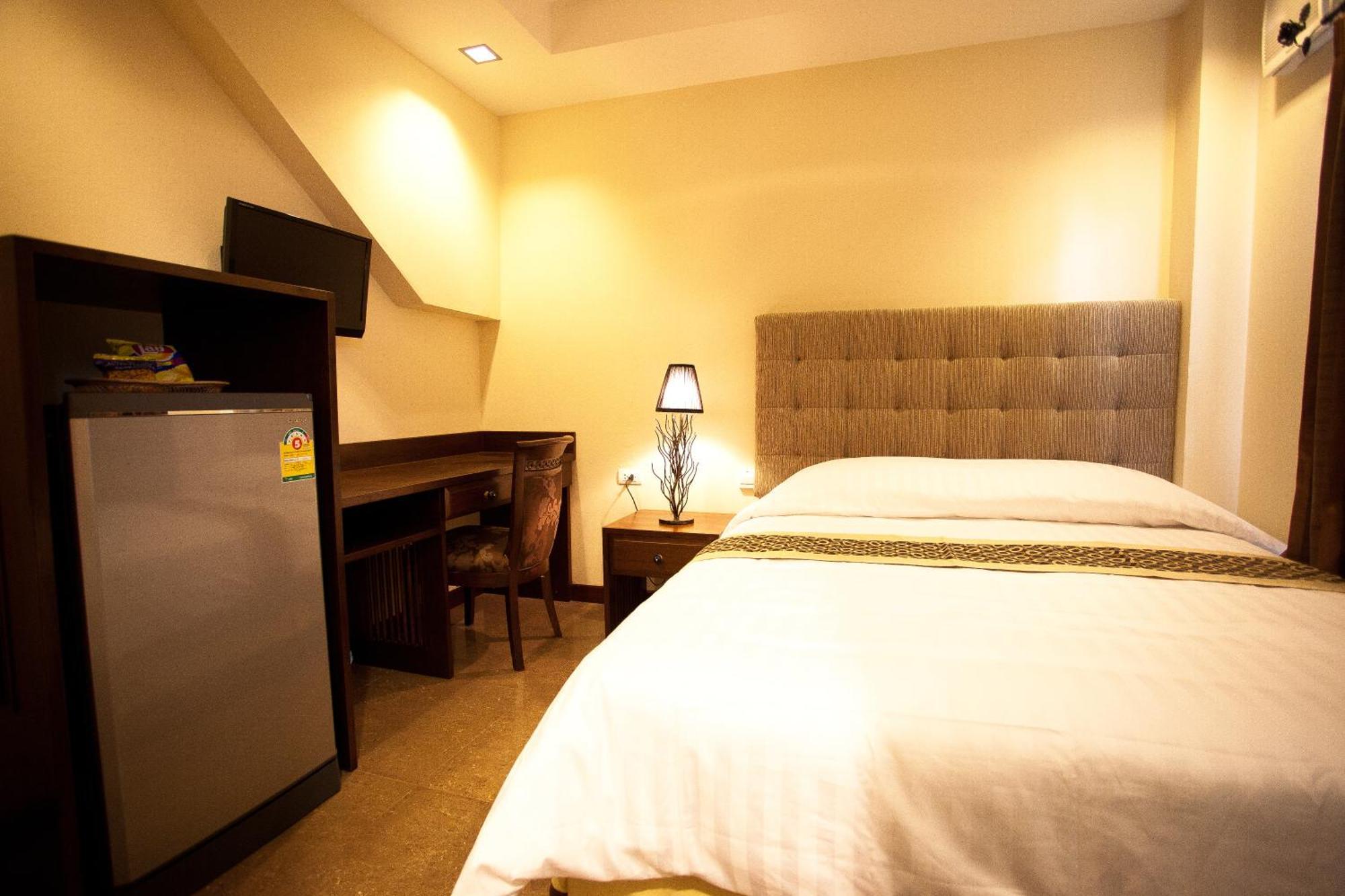แอท โฮม แอท เชียงใหม่ Hotel ภายนอก รูปภาพ