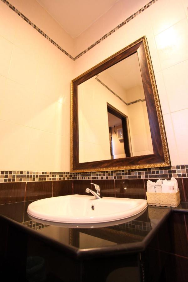แอท โฮม แอท เชียงใหม่ Hotel ภายนอก รูปภาพ